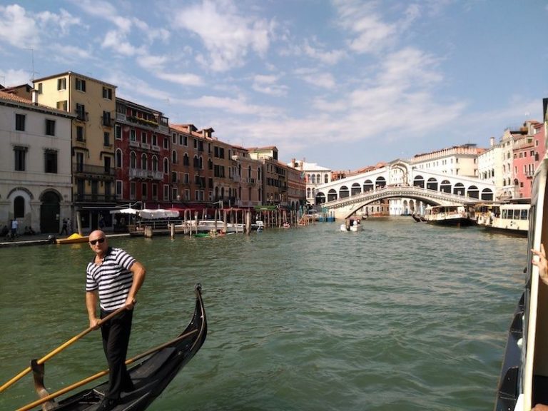 Cuanto Cuesta Un Paseo En Gondola En Venecia