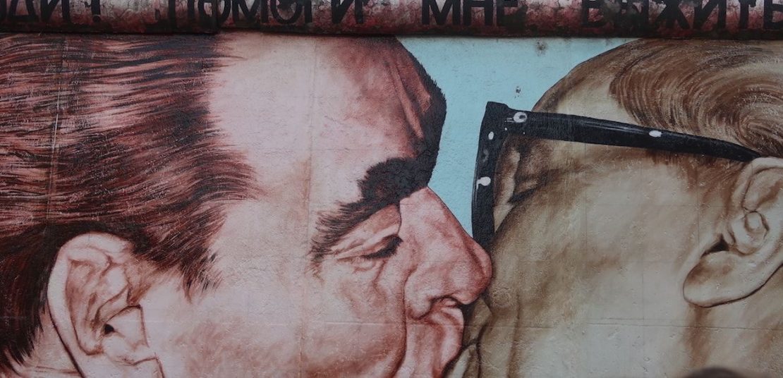 ruta por el muro de Berlin para ver el beso