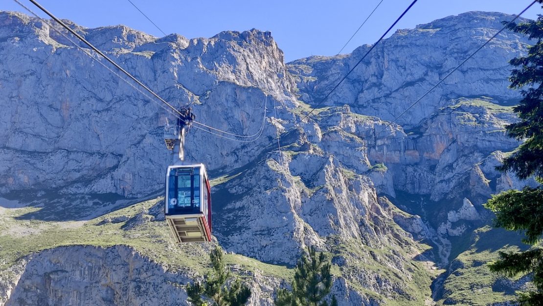 Subir al funicular de Fuente Dé