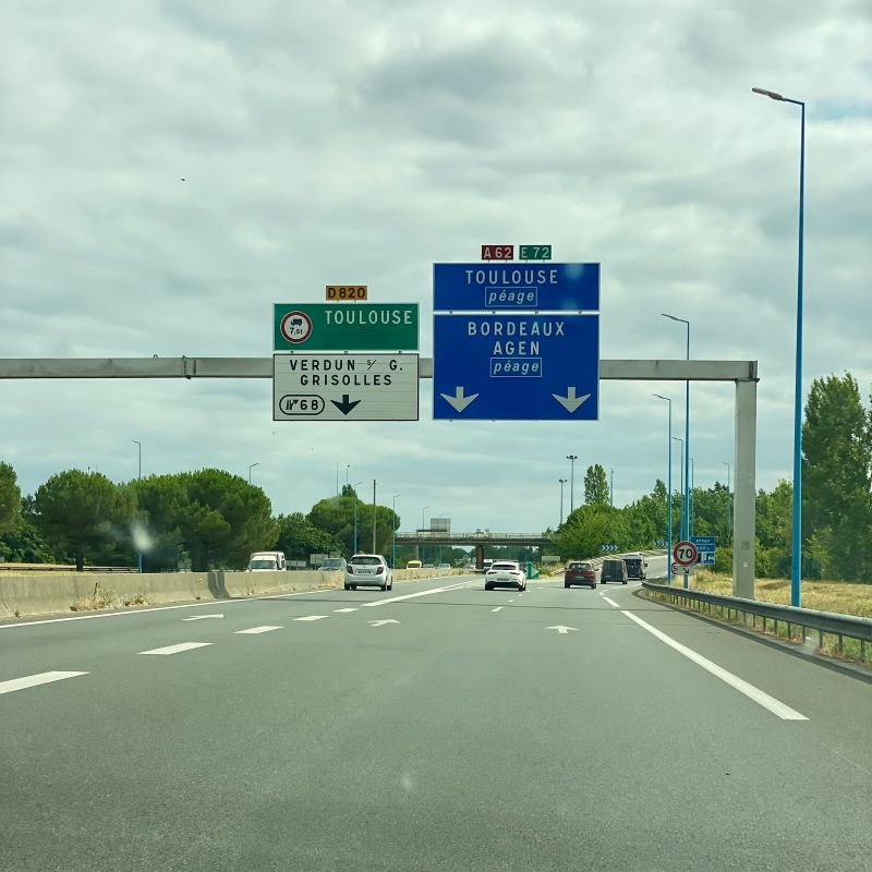 Para conducir por muchos lugares de Francia necesitas la pegatina Crit'Air