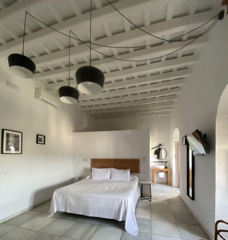 Habitación del hotel Bekkeh de Vejer de la Frontera